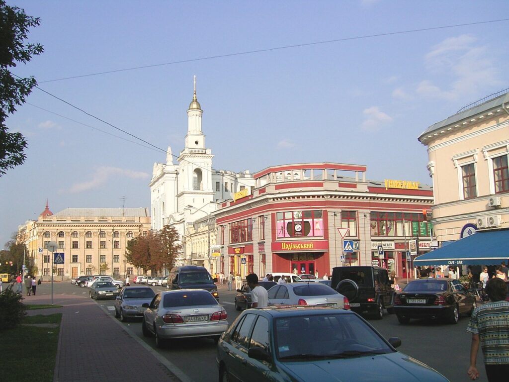 ПРОПИСКА В ПОДІЛЬСЬКОМУ РАЙОНІ: СТАТИ ЧАСТИНОЮ ІСТОРІЇ КИЄВА